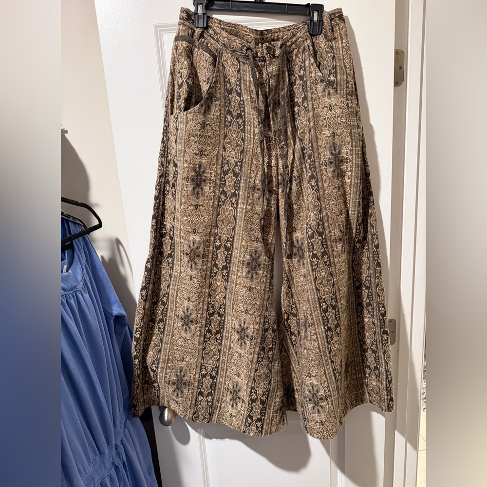 Free People Black and Brown Flare leg pants 🔥 Size 12